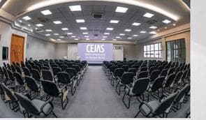 Auditório do CEJAS preparado para o seminário